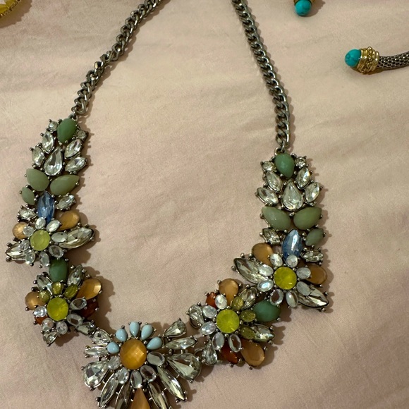 Array of Women’s Costume Jewelry (All for 1 price) - Picture 5 of 6